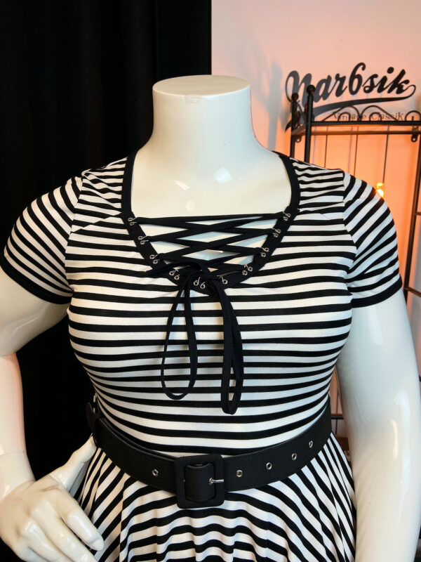 BLACK AND WHITE STRIPE MIDI SKATER DRESS – Image 5