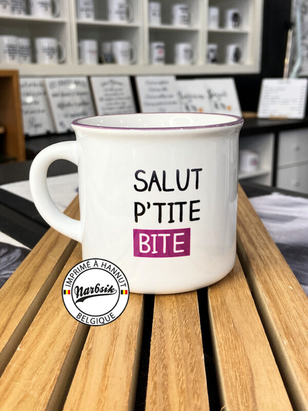 Mug rétro - SALUT P'TITE BITE