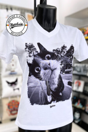 T-Shirt : CHAT CURIEUX